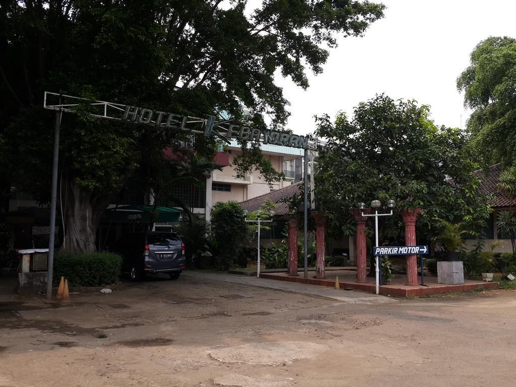 Reddoorz Plus Near Kebayoran Baru Blok S จาการ์ตา ภายนอก รูปภาพ