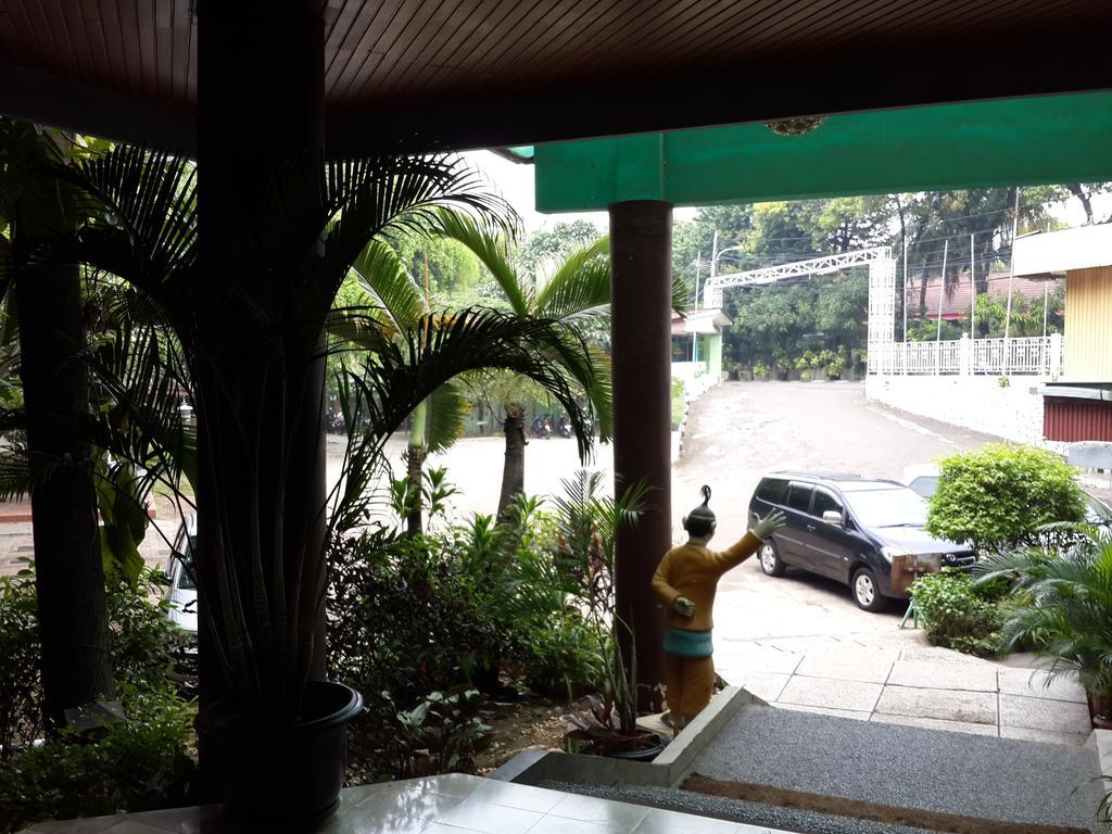 Reddoorz Plus Near Kebayoran Baru Blok S จาการ์ตา ภายนอก รูปภาพ