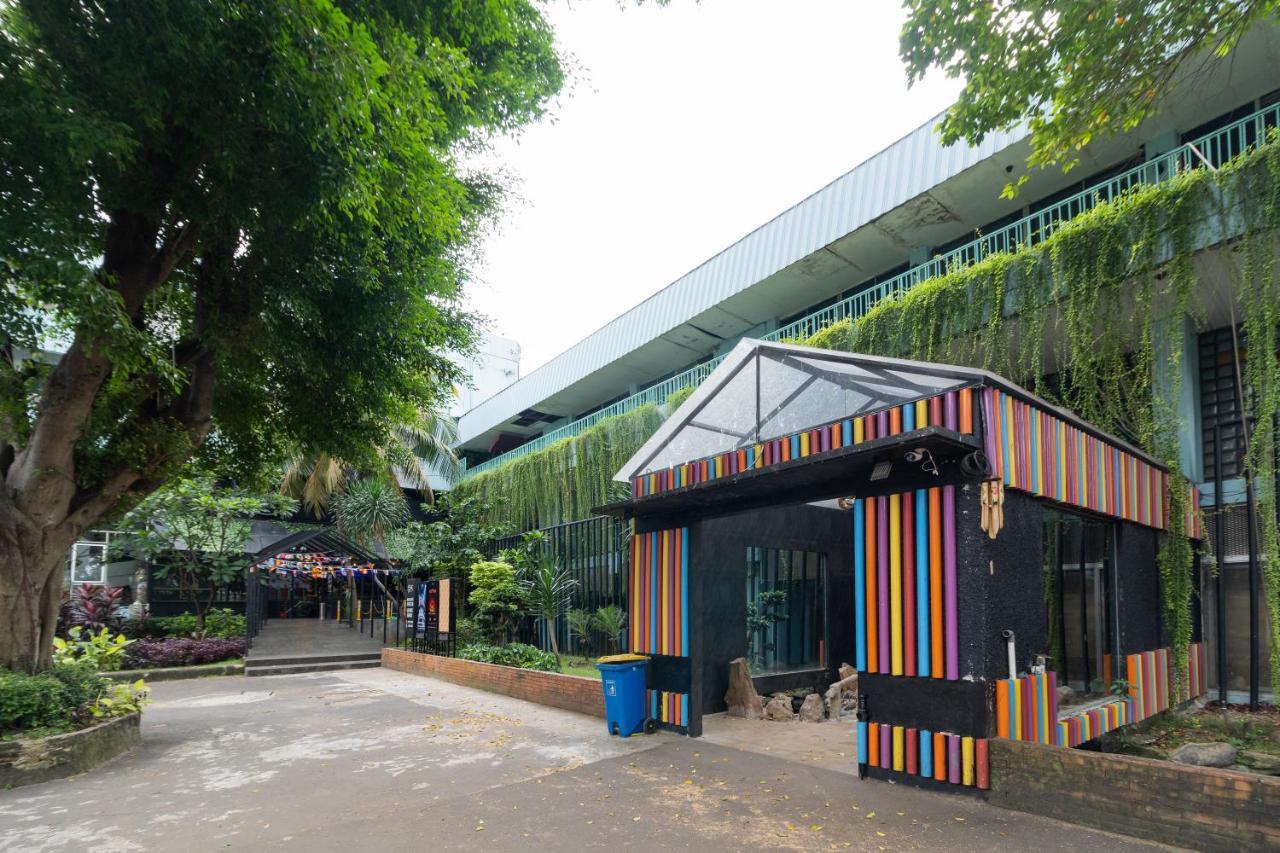 Reddoorz Plus Near Kebayoran Baru Blok S จาการ์ตา ภายนอก รูปภาพ