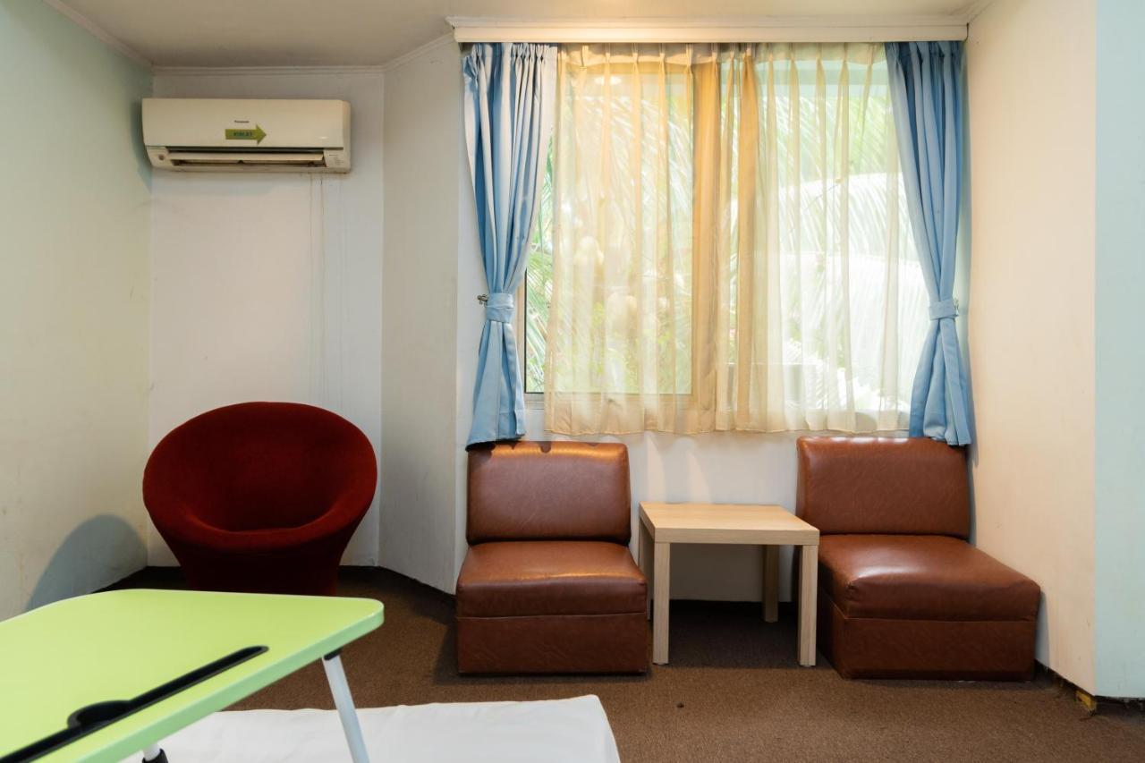 Reddoorz Plus Near Kebayoran Baru Blok S จาการ์ตา ภายนอก รูปภาพ